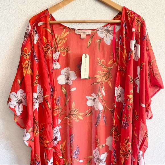 Band of Gypsies Other - Band of Gypsies floral kimono duster cardigan red